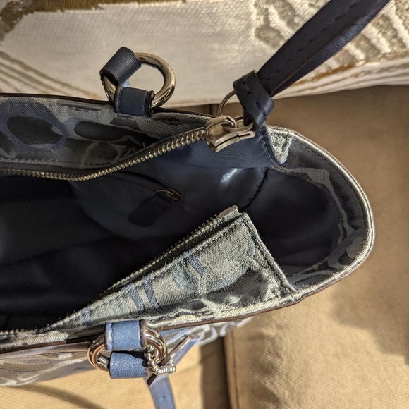 Coach purse - Picture 12 of 13